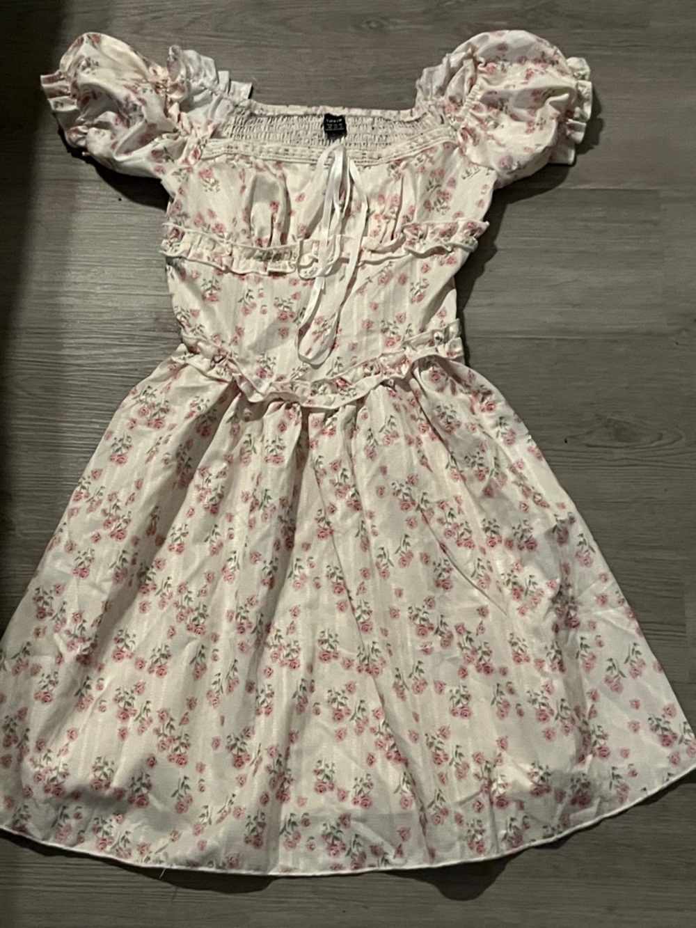 SHEIN Cream Floral Puff-Sleeve Ruffle Dress